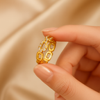 Gilded Connection Ring (Gold)